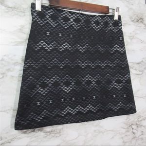 Athleta Black Fleece Lined Skirt Geometric Print Size
XS